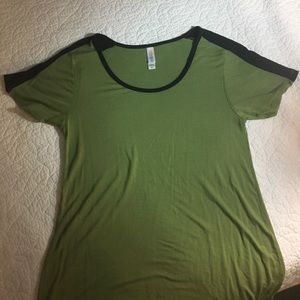 Lularoe classic tee xs