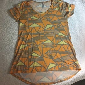 Lularoe classic tee. Xs.