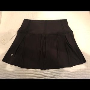 Lululemon Circuit Breaker Skirt (Tall) Size 8