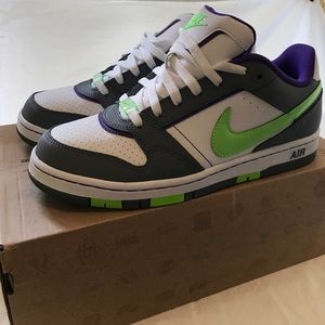 Women's Nike Air Prestige III size 9