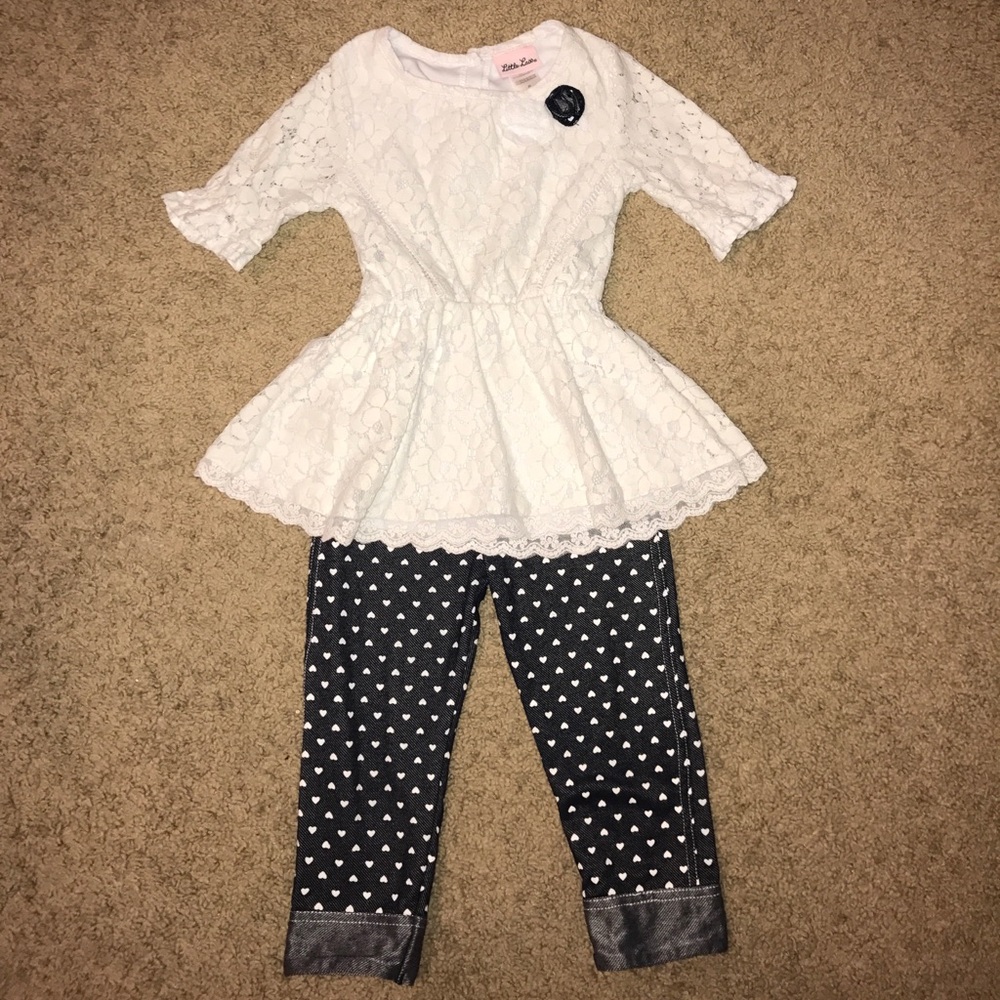 Lace Flower Top with  Blue Heart Capri Jeggings