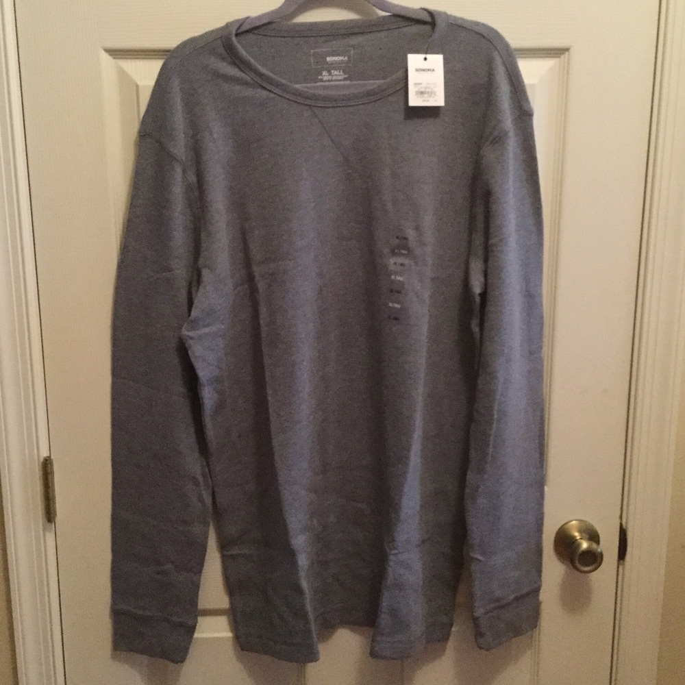 Men's grey long sleeve shirt