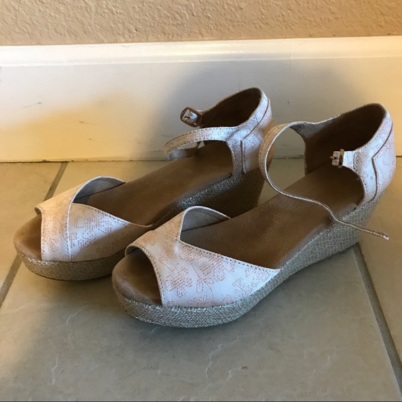 TOMS Floral Jacquard Platform Wedges, size 6.5 - Picture 3 of 5