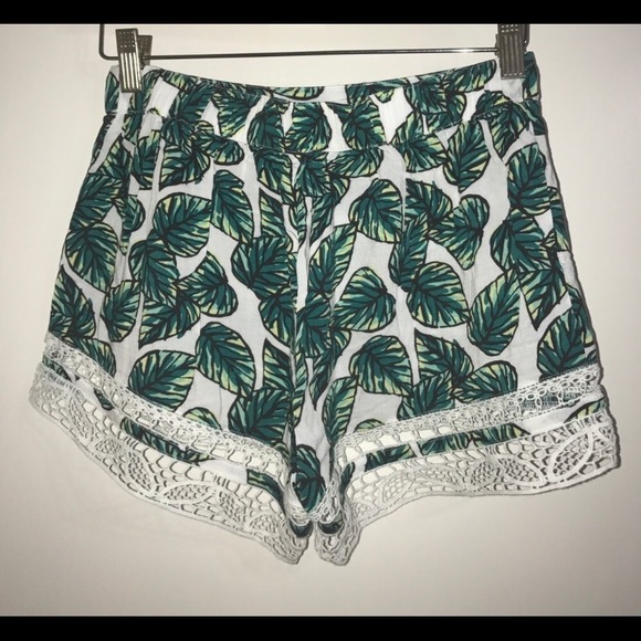 Palm Leaf Shorts - Picture 2 of 2