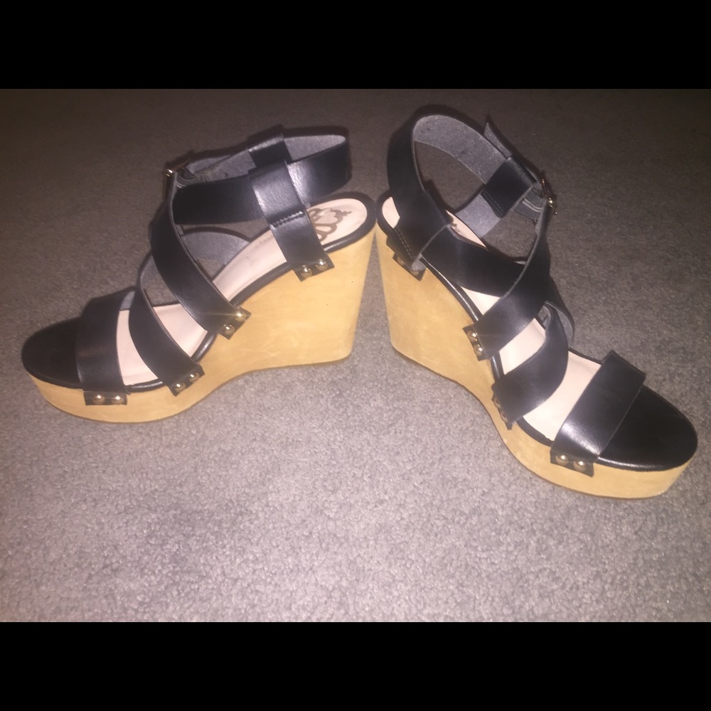 Fergie Black Wedges!