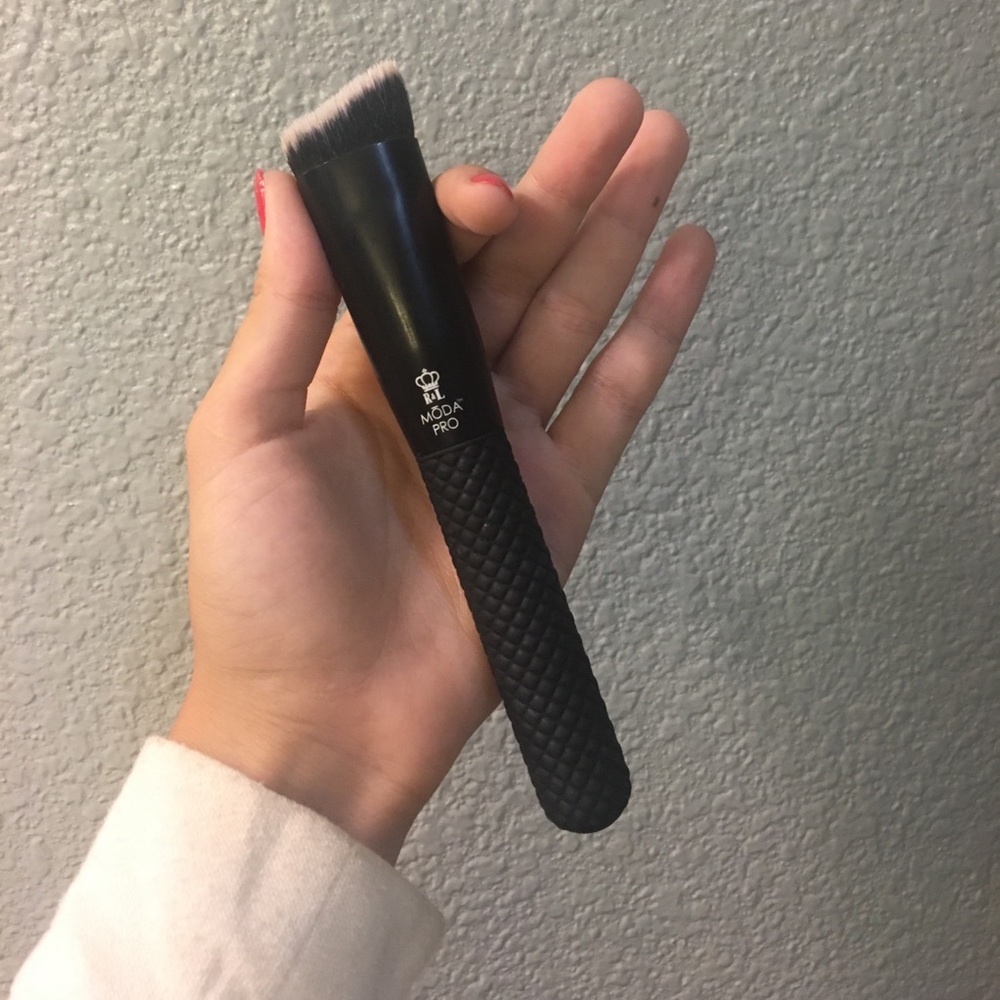 Moda Pro chisel brush