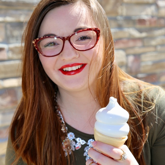 Meet your Posher, Ashley - Picture 5 of 8