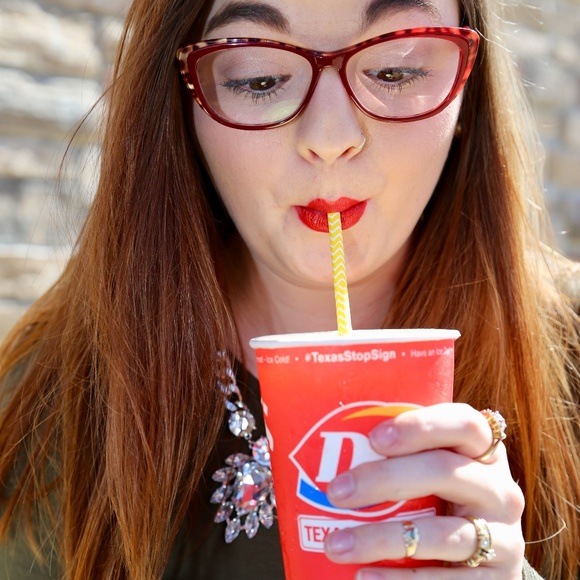 Meet your Posher, Ashley - Picture 3 of 8