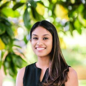 Meet your Posher, Danielle