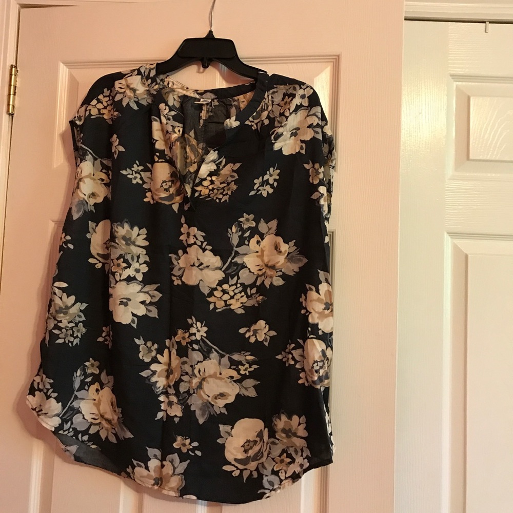 Lightweight top/shirt