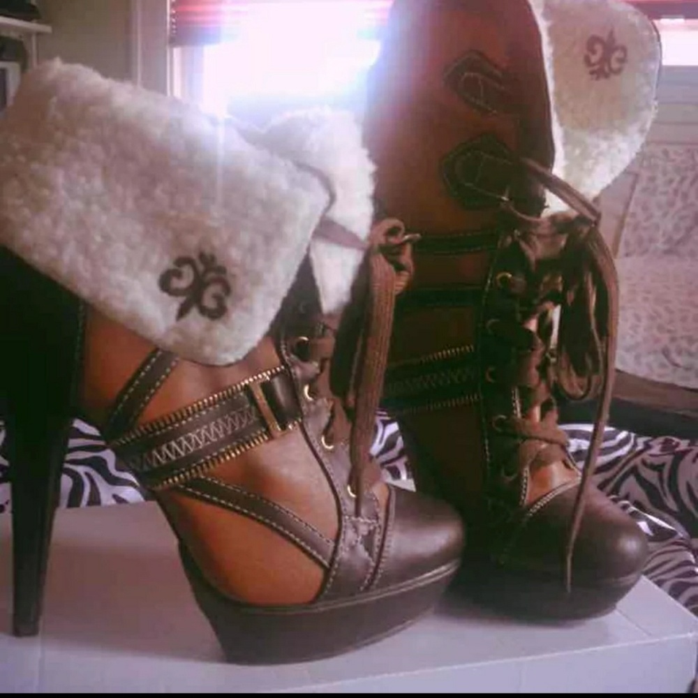 Dereon heel boots