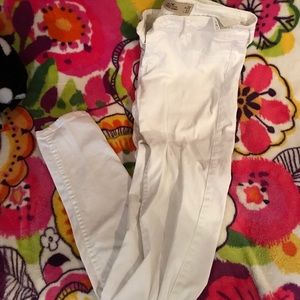 Women's White Hollister Jeans!