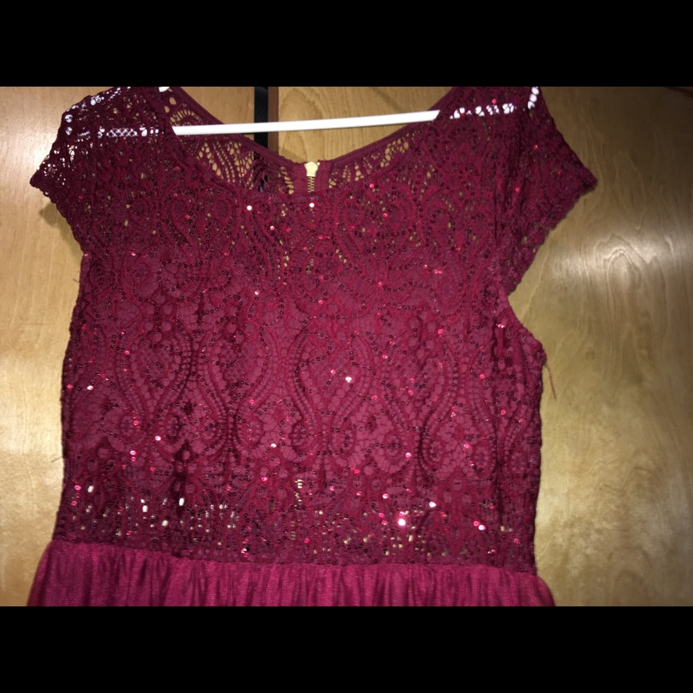 Dress - Picture 2 of 3