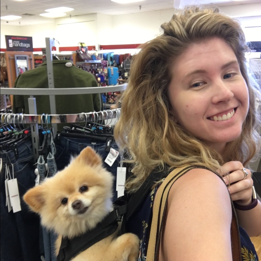 Meet your Posher, Lauren