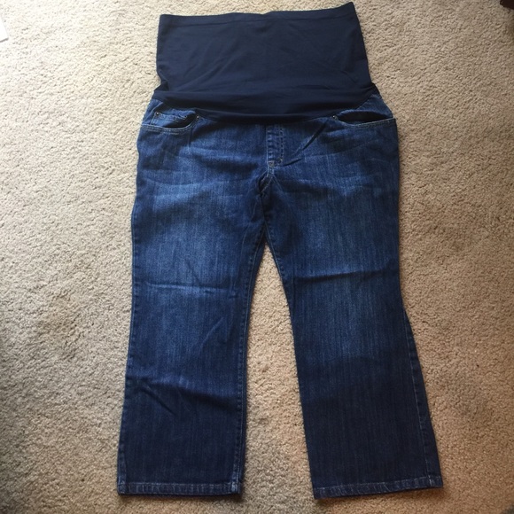 Liz Lange for Target Jeans - Liz Lange Maternity Blue Jean Crops Like New Liz Lange for Target Jeans - Liz Lange Maternity Blue Jean Crops Like New