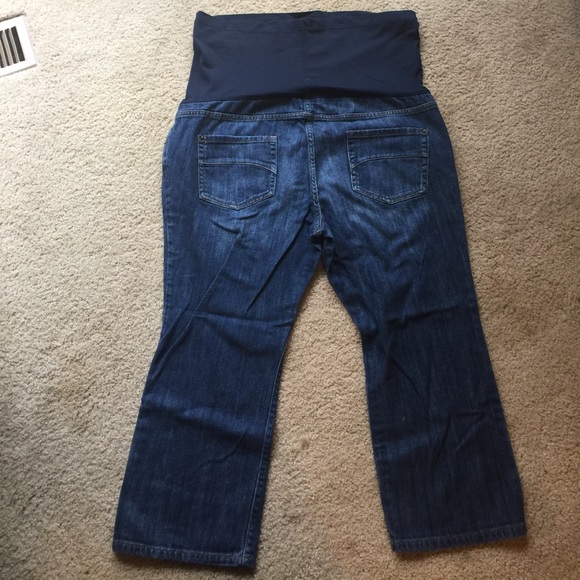 Liz Lange for Target Jeans - Liz Lange Maternity Blue Jean Crops Like New Liz Lange for Target Jeans - Liz Lange Maternity Blue Jean Crops Like New