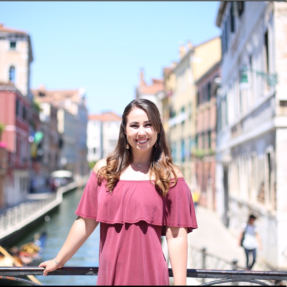 Meet your Posher, Brooke