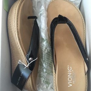 VIONIC Sandals