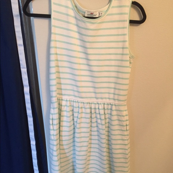 Vineyard Vines Dress - Picture 1 of 3
