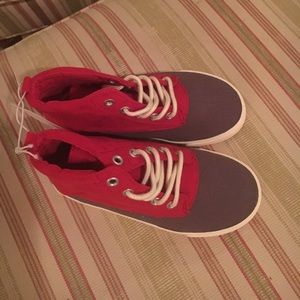 NWT Old Navy high top shoes for toddlers