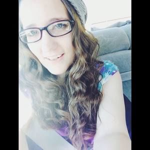 Meet your Posher, Clarissa