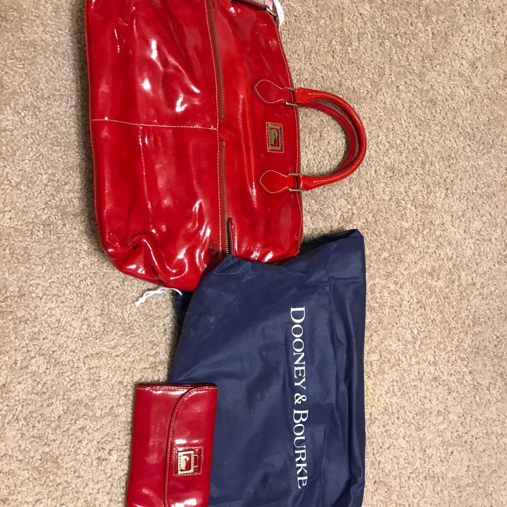 Red dooney purse