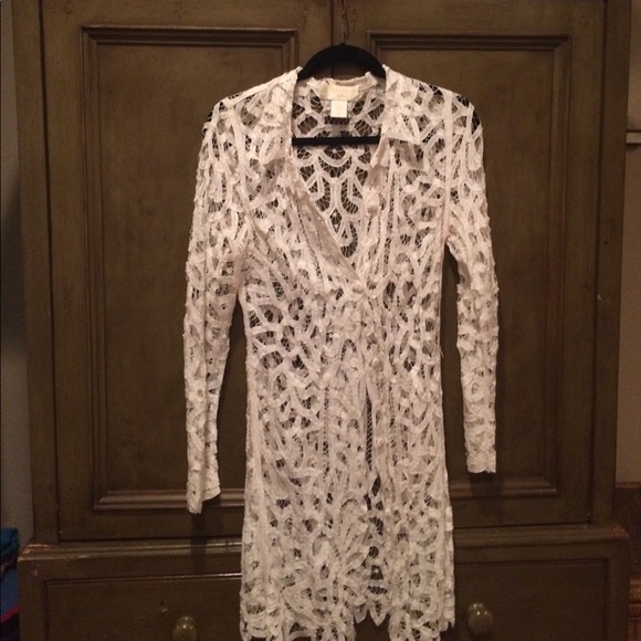 Gorgeous lace eyelet jacket - Picture 1 of 3