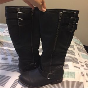 Madden girl Black boots!