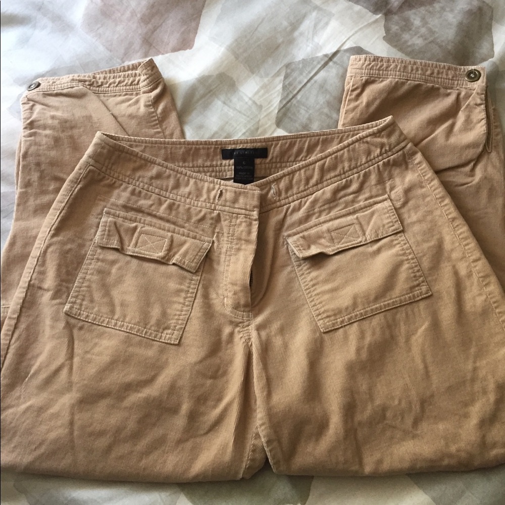 Capri pants
