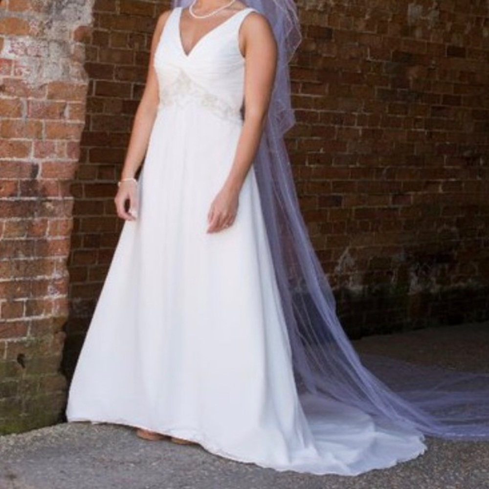 Mary's Bridal Wedding Gown