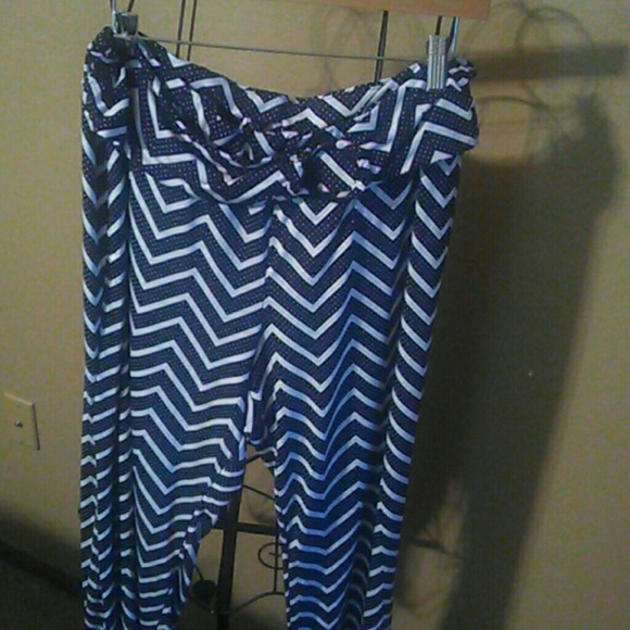 Palazzo "Jersey" pants - Picture 1 of 3