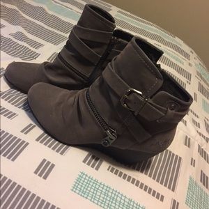 Blowfish booties/ ankle boots!