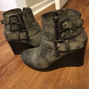 ❗️ PRICE DROP❗️ Daytrip ankle booties