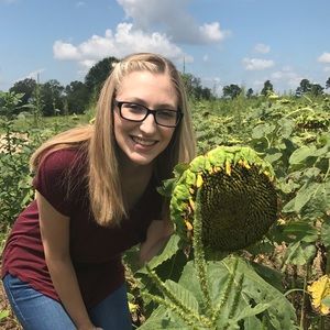 Meet your Posher, Hannah