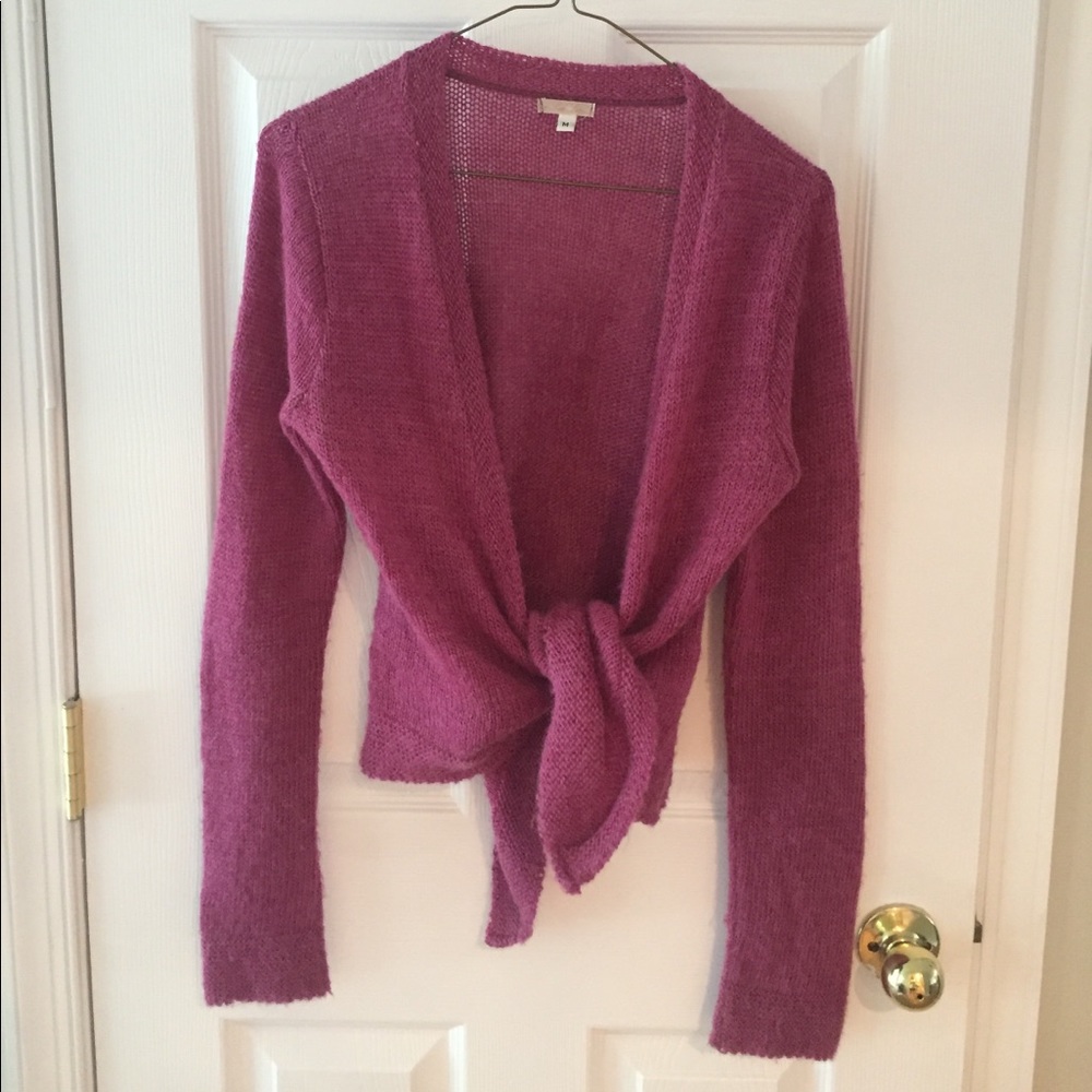 EUC Urban Outfitters, front tie sweater.