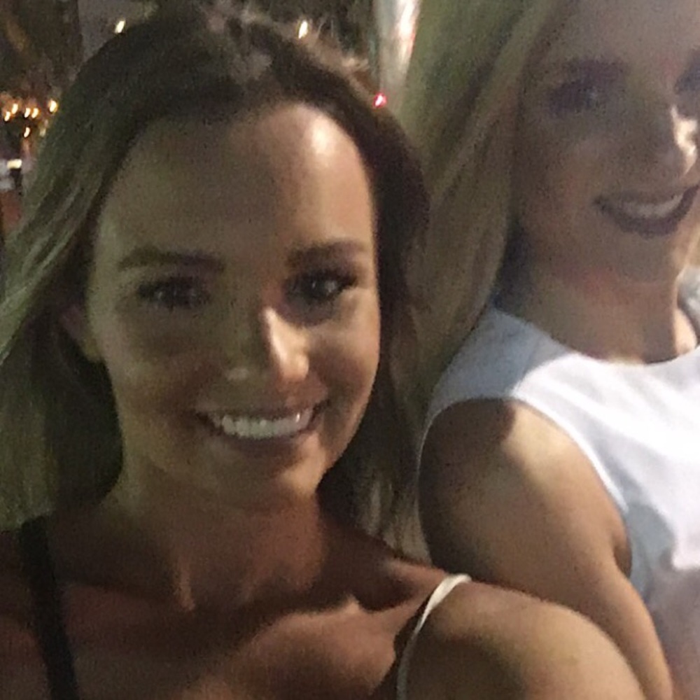 Meet your Posher, Casey