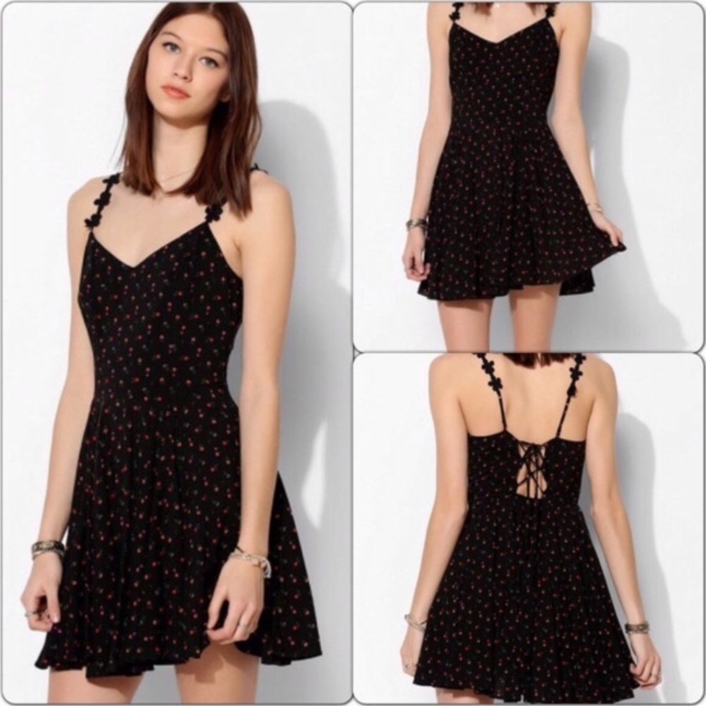 Kimchi Blue Daisy Strap Floral Dress