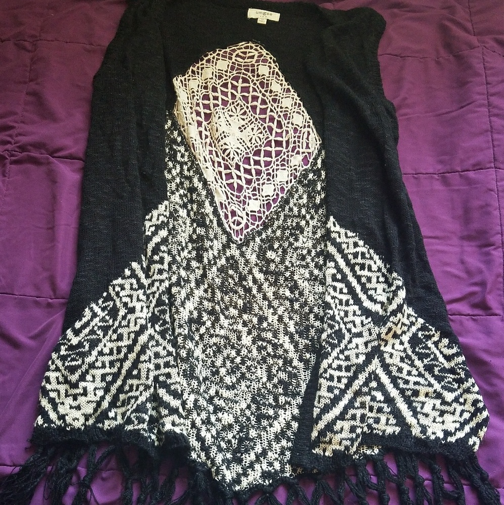 Umgee Medium fringe vest FIRM PRICE