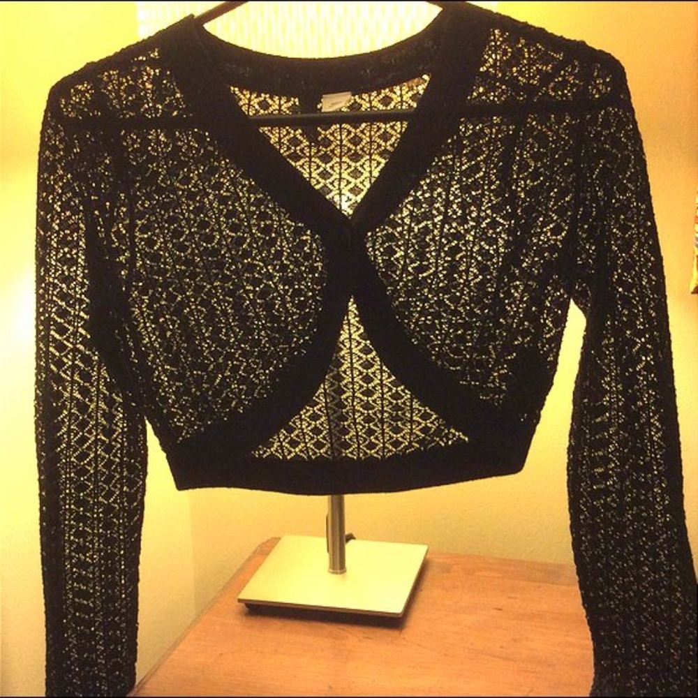 H & M cropped lace shrug
