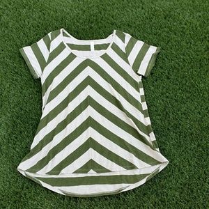 LuLaRoe Classic Tee. XL Worn once!