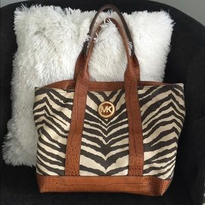 👜 MICHAEL Michael Kors Tote 👜