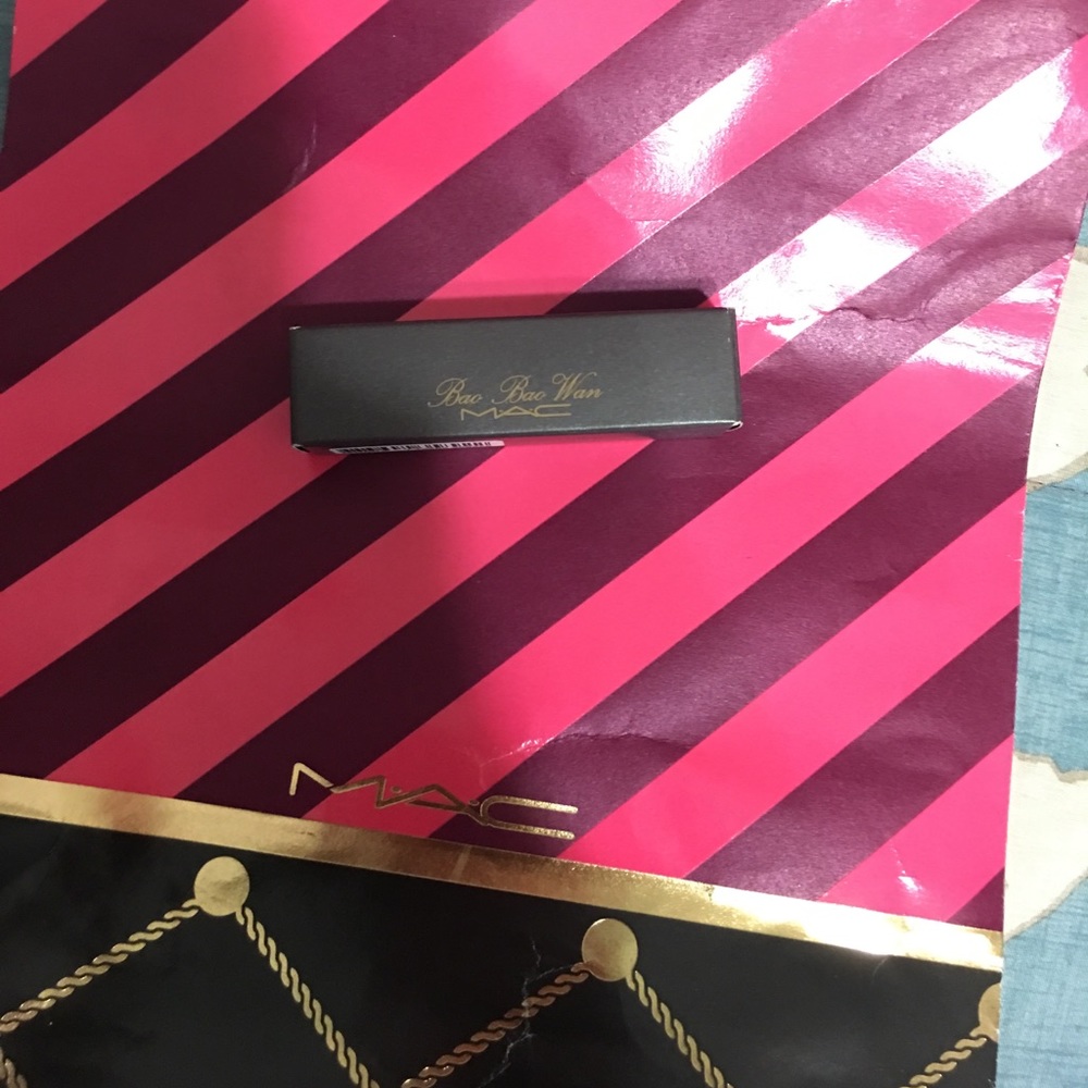 MAC Lipstick Forbidden Sunrise- BNIB