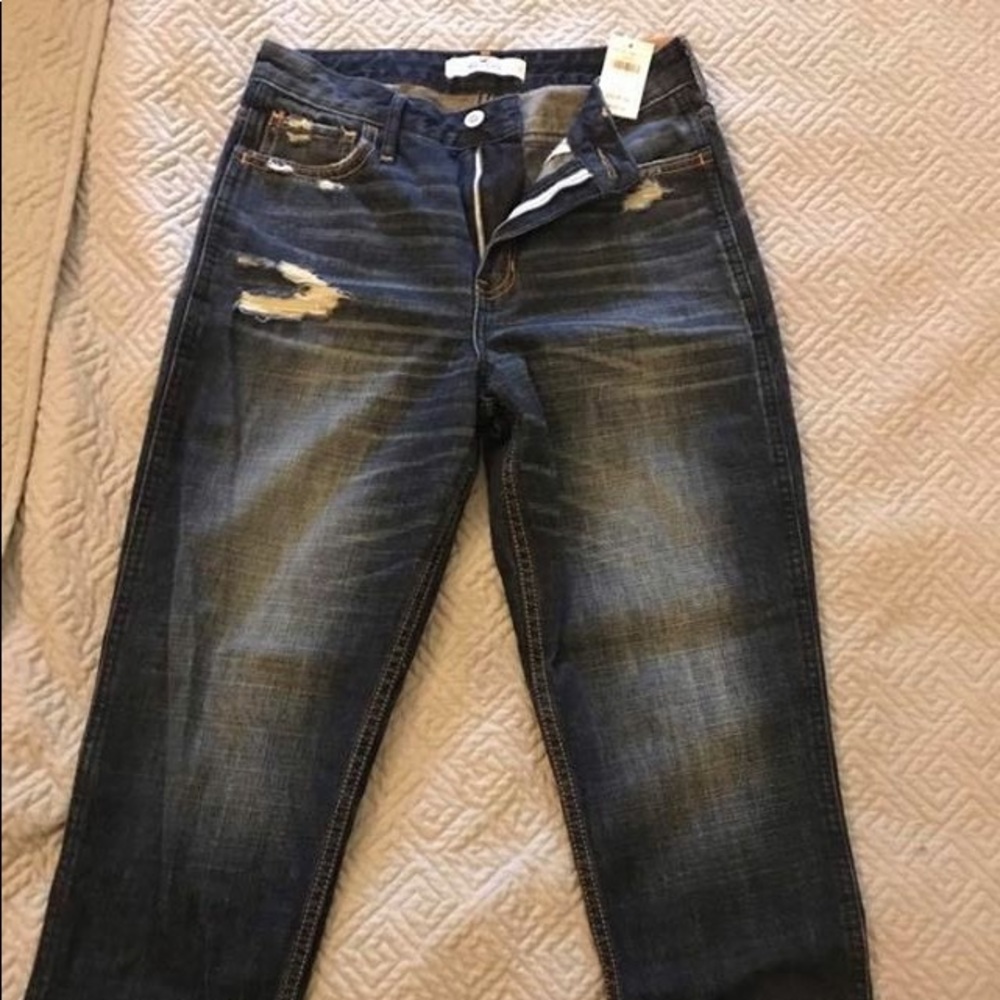 ❤️ Hollister Boyfriend Jeans ❤️