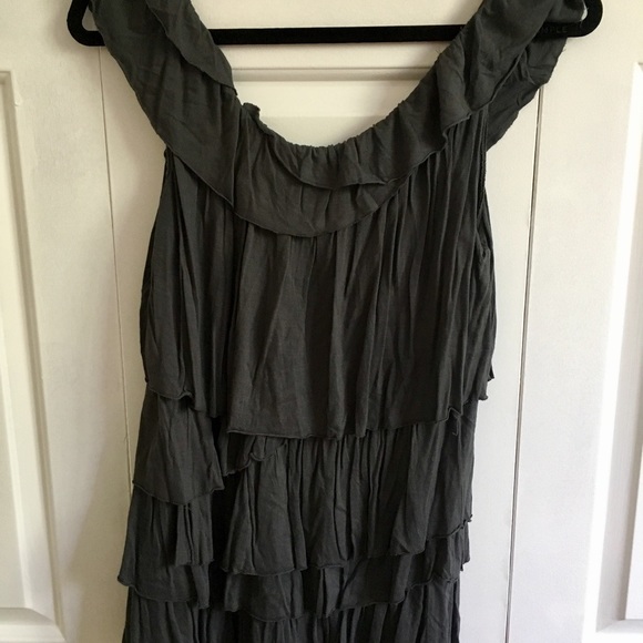 J. Crew Charcoal Ruffle Top - Size Medium! - Picture 3 of 7