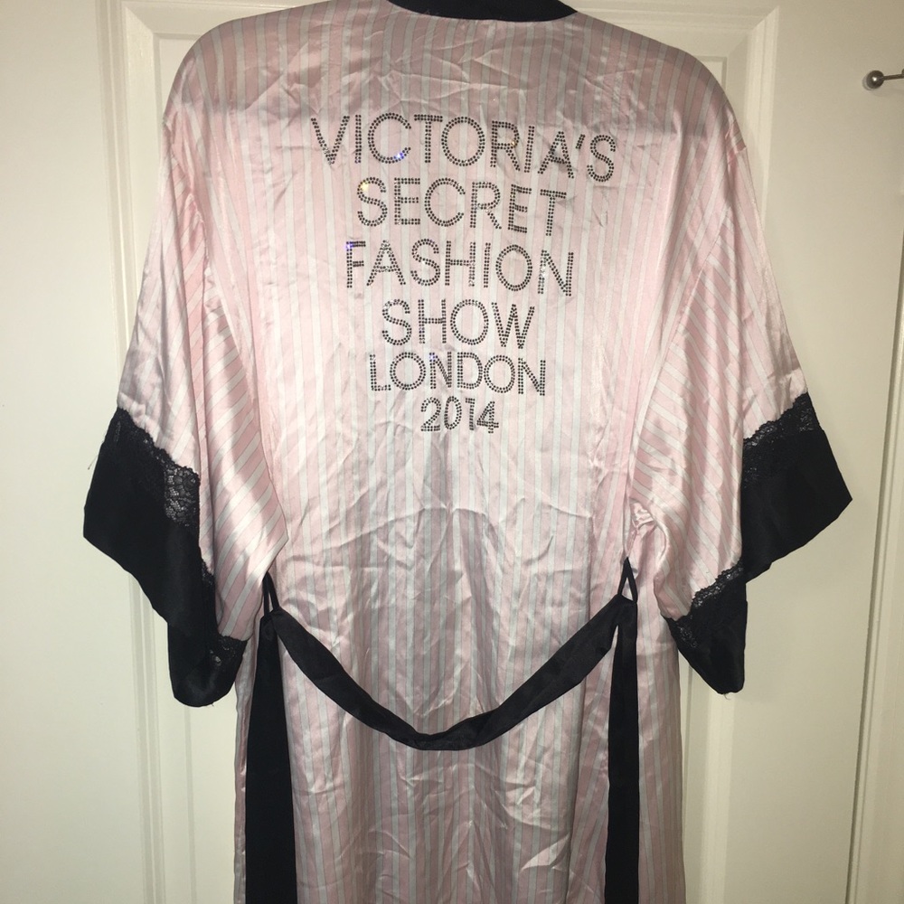 VS 2014 Fashion Show Robe