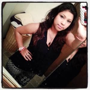 Meet your Posher, Esmeralda