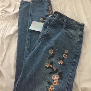 Floral embroidered jeans