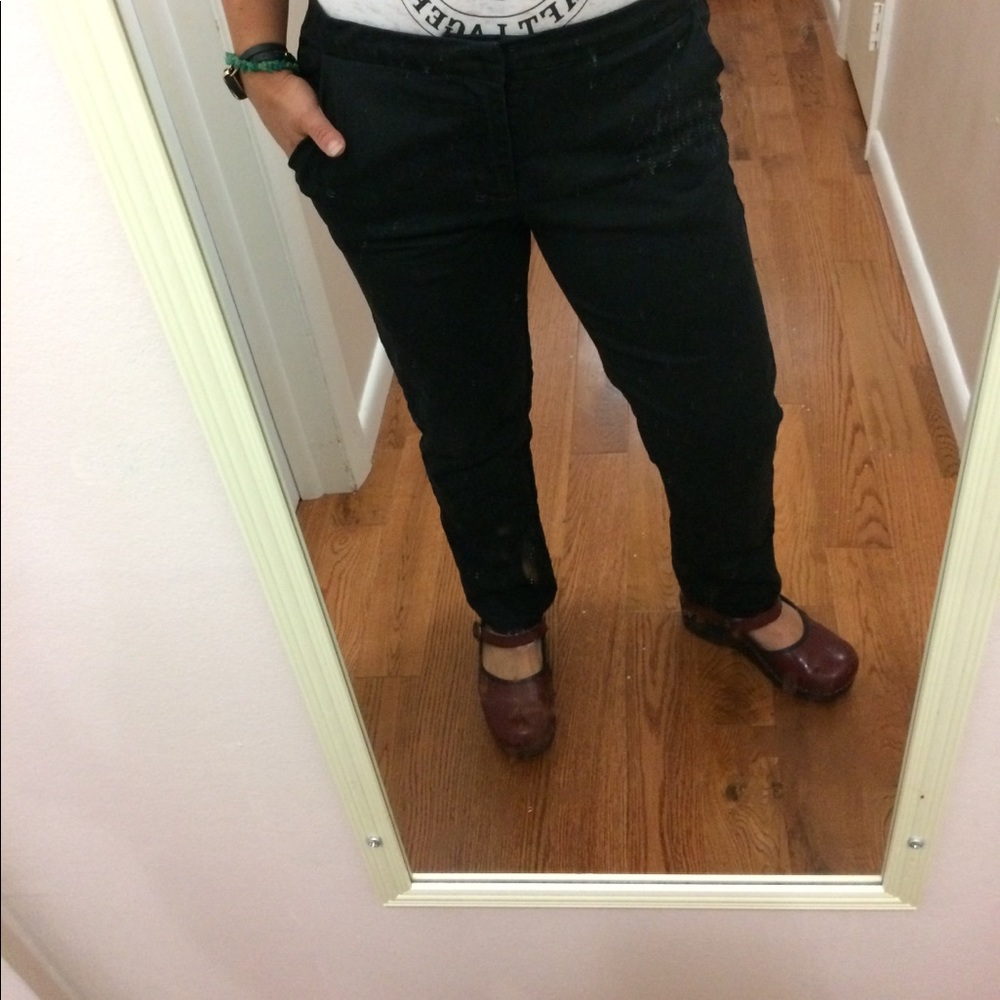 Fitted black stretch pants