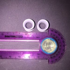 0g purple silicone tunnels