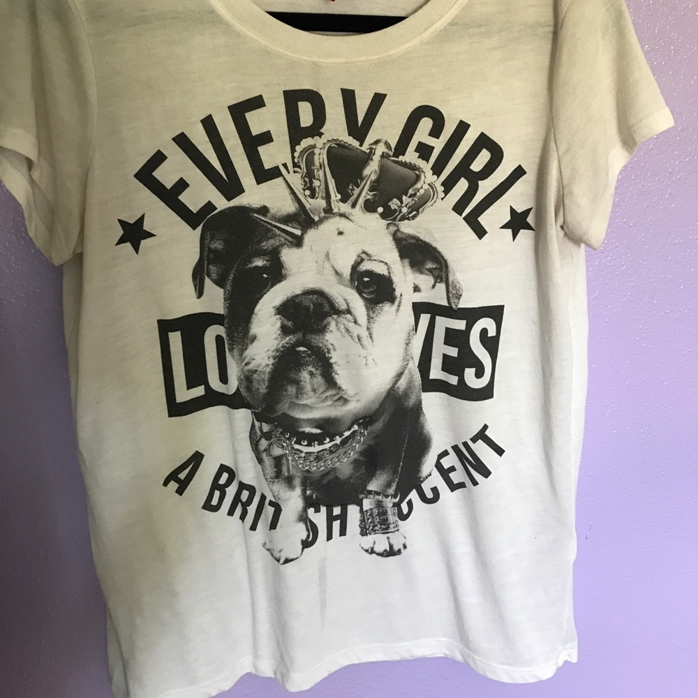 Super cute oversized shirt!